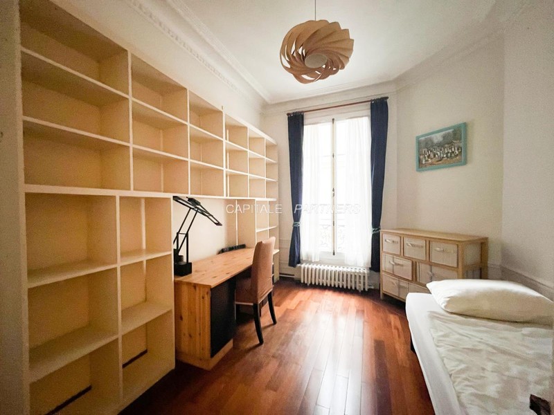 Appartement 3 chambres meublé PARIS 16 - 99 m²;