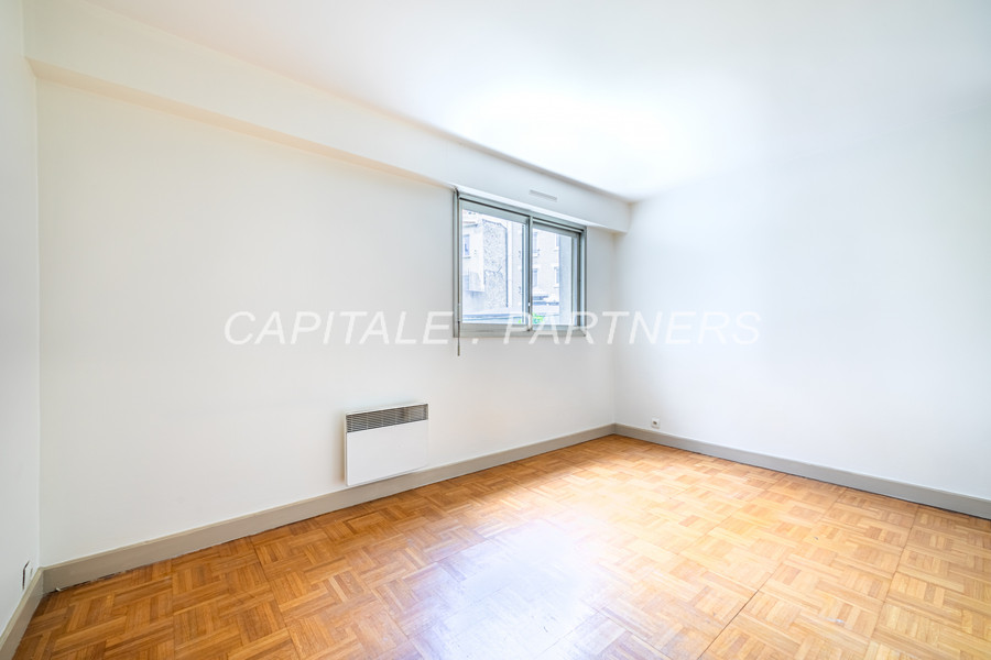 Appartement 2 chambres PARIS 16 - 75 m²;