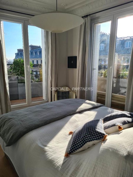 Appartement 4 chambres meublé PARIS 9 - 130 m²;